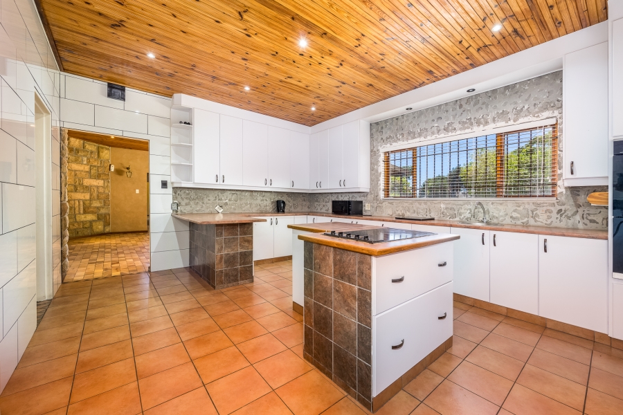 5 Bedroom Property for Sale in Soneike Western Cape